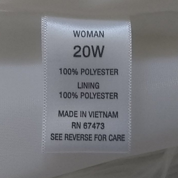 Dress multicolor floral printed dress size 20 Host pick October. - Picture 9 of 10